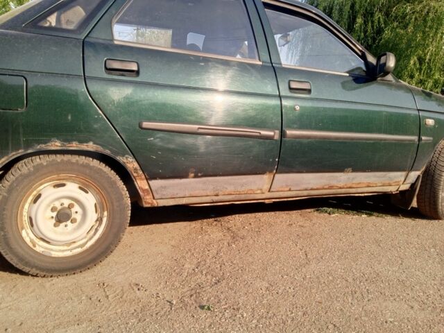 Зеленый ВАЗ 2110, объемом двигателя 0 л и пробегом 300 тыс. км за 1000 $, фото 1 на Automoto.ua