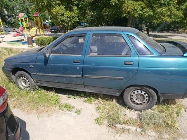 Зеленый ВАЗ 2110, объемом двигателя 1 л и пробегом 172 тыс. км за 700 $, фото 4 на Automoto.ua