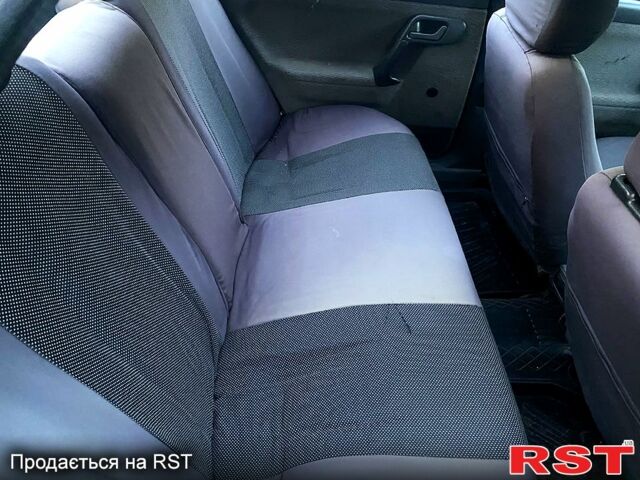 Зеленый ВАЗ 2110, объемом двигателя 1.5 л и пробегом 217 тыс. км за 1350 $, фото 3 на Automoto.ua