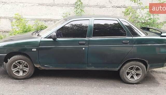 Зеленый ВАЗ 2110, объемом двигателя 1.5 л и пробегом 290 тыс. км за 900 $, фото 2 на Automoto.ua