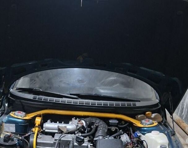 Зеленый ВАЗ 2110, объемом двигателя 1.5 л и пробегом 200 тыс. км за 2500 $, фото 2 на Automoto.ua