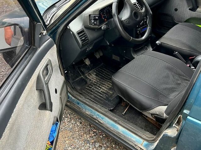 Зеленый ВАЗ 2110, объемом двигателя 1.5 л и пробегом 268 тыс. км за 2400 $, фото 6 на Automoto.ua