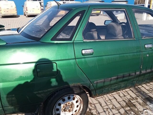 Зелений ВАЗ 2110, об'ємом двигуна 1.5 л та пробігом 350 тис. км за 1100 $, фото 1 на Automoto.ua