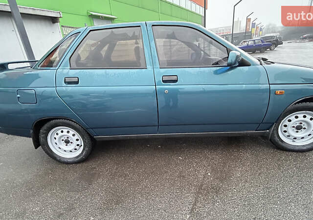 Зеленый ВАЗ 2110, объемом двигателя 1.5 л и пробегом 480 тыс. км за 2000 $, фото 2 на Automoto.ua