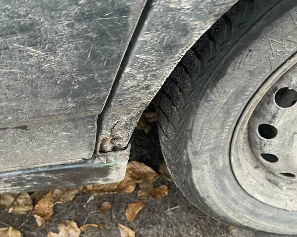 Зеленый ВАЗ 2110, объемом двигателя 1.5 л и пробегом 300 тыс. км за 1000 $, фото 2 на Automoto.ua