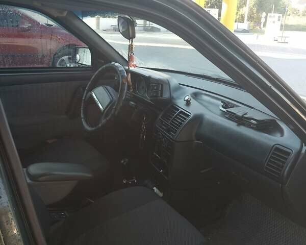 Зеленый ВАЗ 2110, объемом двигателя 0 л и пробегом 134 тыс. км за 2250 $, фото 2 на Automoto.ua