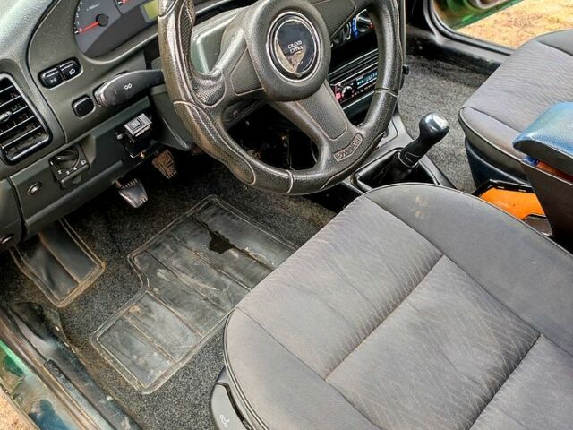 Зелений ВАЗ 2110, об'ємом двигуна 1.5 л та пробігом 0 тис. км за 1800 $, фото 5 на Automoto.ua