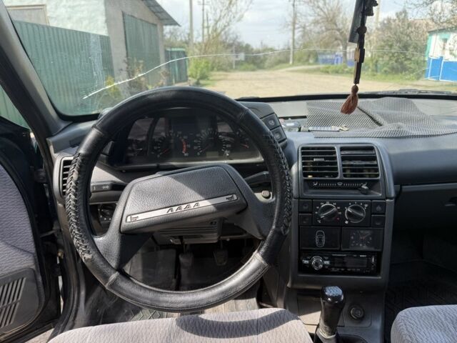 Зеленый ВАЗ 2110, объемом двигателя 1.5 л и пробегом 181 тыс. км за 1800 $, фото 12 на Automoto.ua