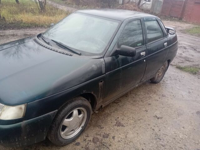 Зеленый ВАЗ 2110, объемом двигателя 1 л и пробегом 180 тыс. км за 900 $, фото 1 на Automoto.ua