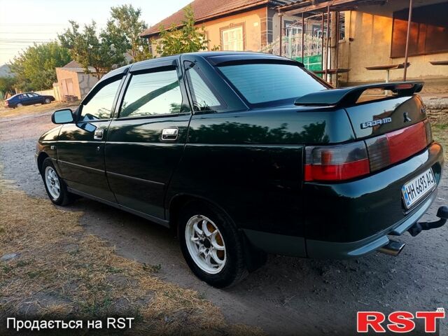 Зеленый ВАЗ 2110, объемом двигателя 1.5 л и пробегом 250 тыс. км за 2250 $, фото 2 на Automoto.ua