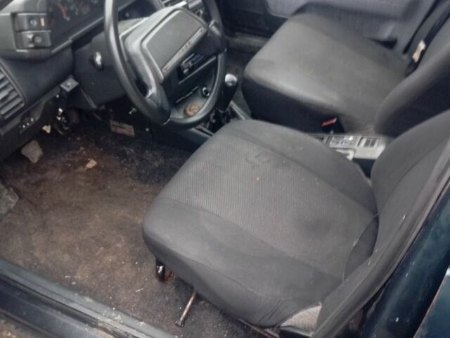 Зеленый ВАЗ 2110, объемом двигателя 1 л и пробегом 180 тыс. км за 900 $, фото 4 на Automoto.ua