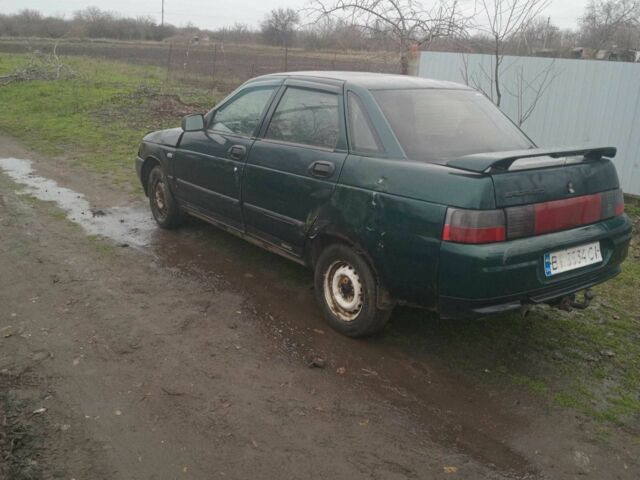 Зеленый ВАЗ 2110, объемом двигателя 1.5 л и пробегом 100 тыс. км за 800 $, фото 3 на Automoto.ua