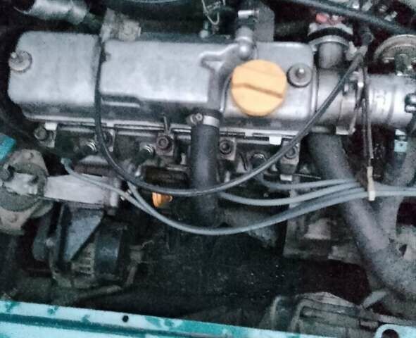 Зелений ВАЗ 2110, об'ємом двигуна 1.5 л та пробігом 74 тис. км за 2500 $, фото 2 на Automoto.ua