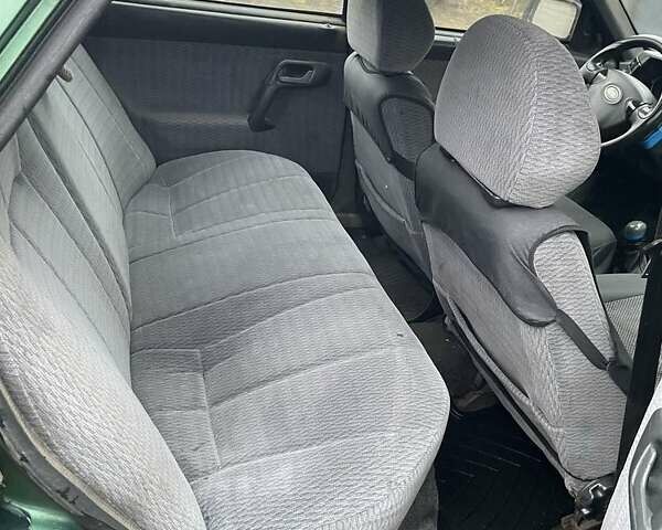 Зеленый ВАЗ 2110, объемом двигателя 1.5 л и пробегом 200 тыс. км за 1100 $, фото 1 на Automoto.ua