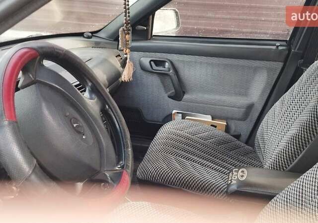 Зеленый ВАЗ 2110, объемом двигателя 1.5 л и пробегом 190 тыс. км за 1850 $, фото 4 на Automoto.ua