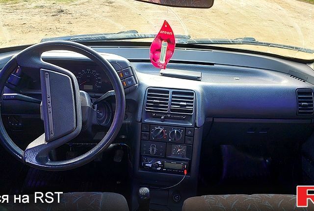 Зелений ВАЗ 2110, об'ємом двигуна 1.5 л та пробігом 200 тис. км за 1750 $, фото 4 на Automoto.ua