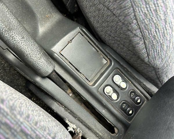 Зеленый ВАЗ 2110, объемом двигателя 1.5 л и пробегом 250 тыс. км за 1500 $, фото 14 на Automoto.ua