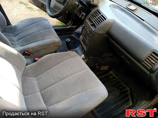 Зеленый ВАЗ 2110, объемом двигателя 1.5 л и пробегом 261 тыс. км за 1500 $, фото 7 на Automoto.ua