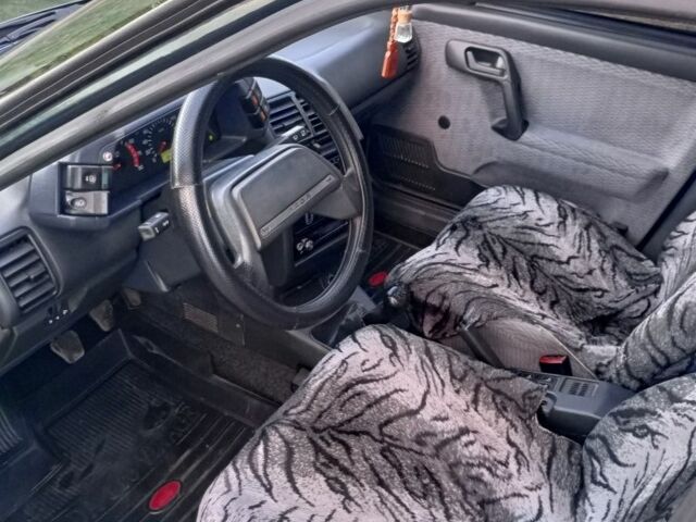 Зеленый ВАЗ 2110, объемом двигателя 1 л и пробегом 300 тыс. км за 1400 $, фото 1 на Automoto.ua