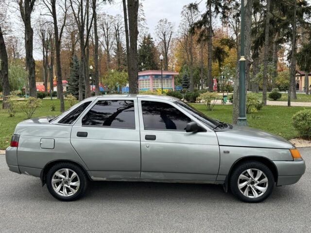 Зеленый ВАЗ 2110, объемом двигателя 1.5 л и пробегом 200 тыс. км за 1350 $, фото 3 на Automoto.ua