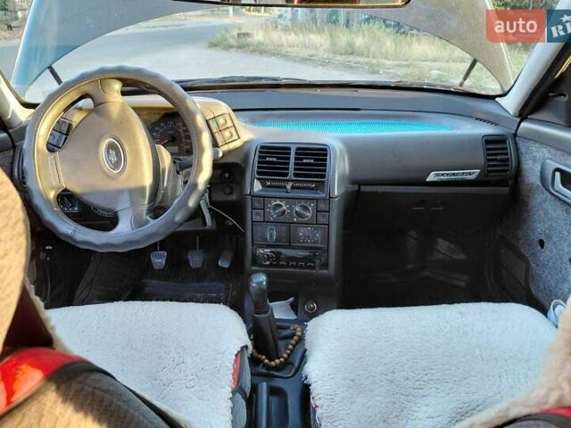 Зелений ВАЗ 2110, об'ємом двигуна 1.5 л та пробігом 312 тис. км за 2800 $, фото 1 на Automoto.ua