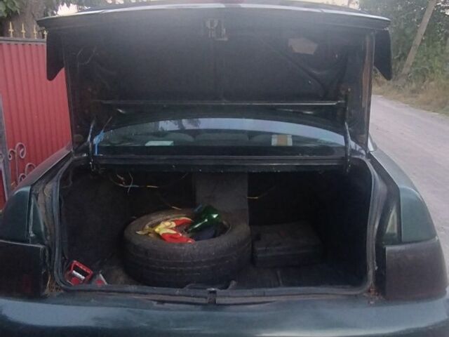 Зелений ВАЗ 2110, об'ємом двигуна 1.5 л та пробігом 320 тис. км за 1650 $, фото 2 на Automoto.ua