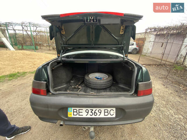 Зеленый ВАЗ 2110, объемом двигателя 1.6 л и пробегом 100 тыс. км за 2700 $, фото 9 на Automoto.ua