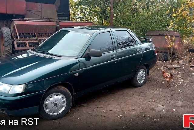 Зеленый ВАЗ 2110, объемом двигателя 1.5 л и пробегом 155 тыс. км за 2100 $, фото 5 на Automoto.ua
