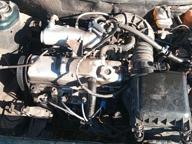 Зелений ВАЗ 2110, об'ємом двигуна 1.5 л та пробігом 100 тис. км за 1150 $, фото 2 на Automoto.ua