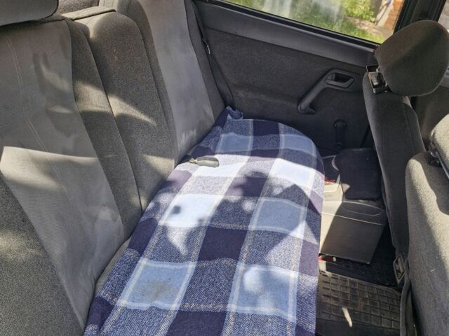 Зеленый ВАЗ 2110, объемом двигателя 1.5 л и пробегом 400 тыс. км за 750 $, фото 6 на Automoto.ua