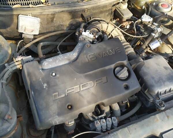 Зеленый ВАЗ 2110, объемом двигателя 0 л и пробегом 370 тыс. км за 500 $, фото 4 на Automoto.ua