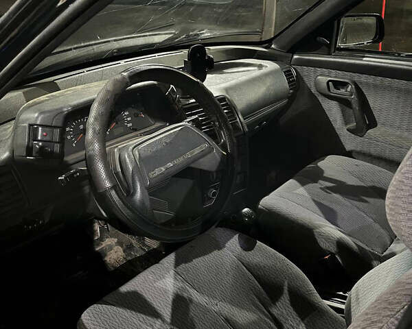 Зеленый ВАЗ 2110, объемом двигателя 1.5 л и пробегом 320 тыс. км за 900 $, фото 4 на Automoto.ua