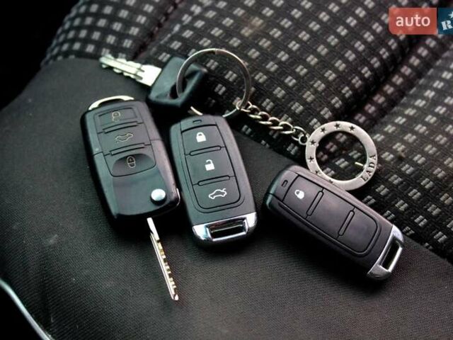 Зеленый ВАЗ 2110, объемом двигателя 1.5 л и пробегом 190 тыс. км за 1250 $, фото 20 на Automoto.ua