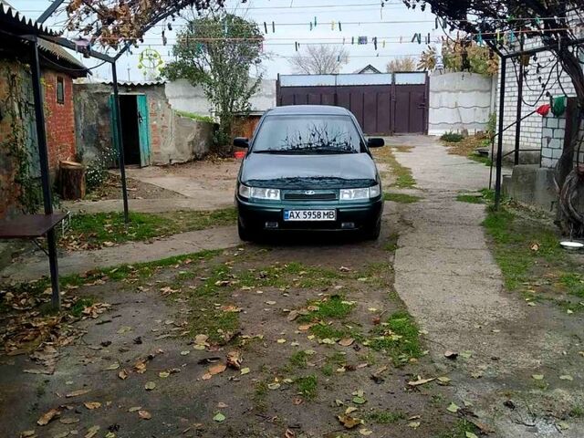 Зеленый ВАЗ 2110, объемом двигателя 1.5 л и пробегом 200 тыс. км за 1750 $, фото 2 на Automoto.ua