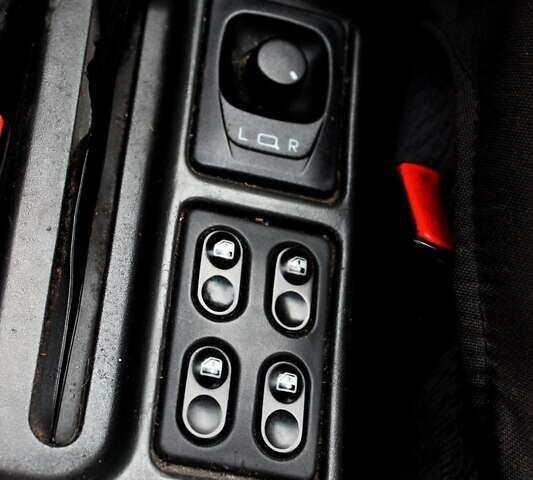 Зеленый ВАЗ 2110, объемом двигателя 1.5 л и пробегом 190 тыс. км за 1250 $, фото 19 на Automoto.ua