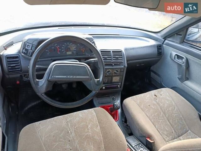 Зеленый ВАЗ 2110, объемом двигателя 1.5 л и пробегом 195 тыс. км за 1599 $, фото 9 на Automoto.ua