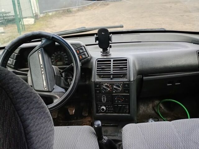 Зеленый ВАЗ 2110, объемом двигателя 1.5 л и пробегом 434 тыс. км за 520 $, фото 5 на Automoto.ua