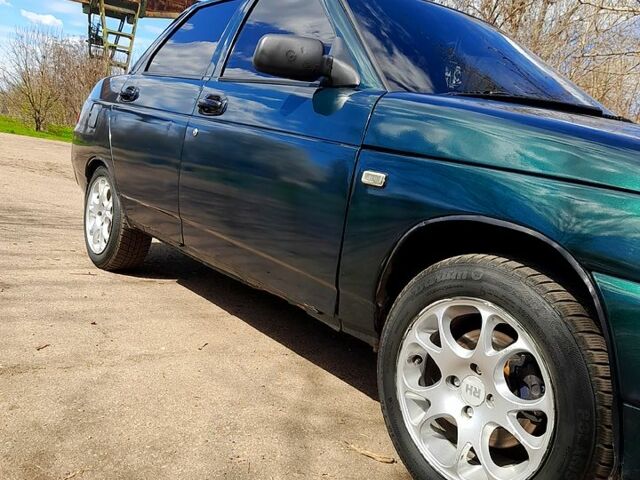 Зеленый ВАЗ 2110, объемом двигателя 1.5 л и пробегом 195 тыс. км за 2000 $, фото 3 на Automoto.ua