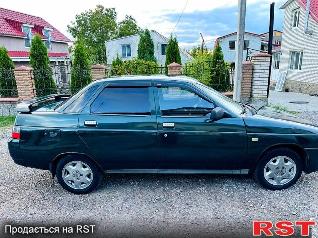 Зеленый ВАЗ 2110, объемом двигателя 1.5 л и пробегом 250 тыс. км за 1800 $, фото 2 на Automoto.ua