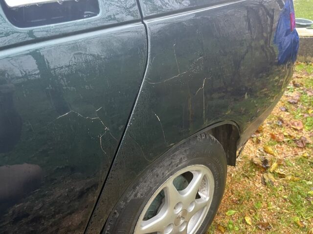 Зеленый ВАЗ 2110, объемом двигателя 1.5 л и пробегом 300 тыс. км за 700 $, фото 3 на Automoto.ua