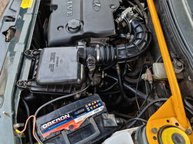 Зеленый ВАЗ 2110, объемом двигателя 1.6 л и пробегом 1 тыс. км за 2000 $, фото 6 на Automoto.ua