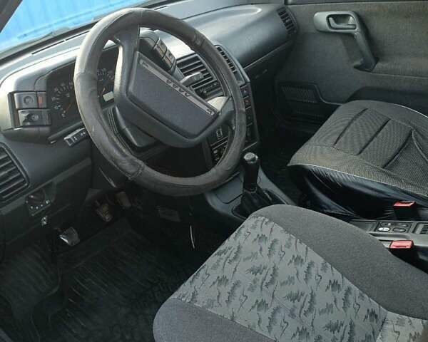 Зеленый ВАЗ 2110, объемом двигателя 1.6 л и пробегом 335 тыс. км за 1700 $, фото 1 на Automoto.ua