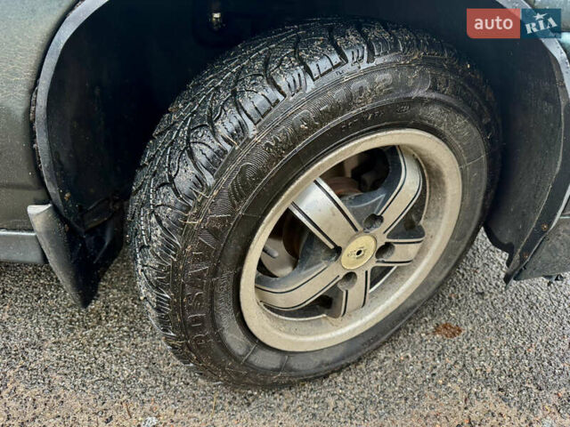 Зелений ВАЗ 2110, об'ємом двигуна 1.6 л та пробігом 200 тис. км за 1999 $, фото 12 на Automoto.ua