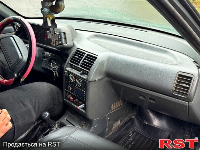 Зелений ВАЗ 2110, об'ємом двигуна 1.6 л та пробігом 160 тис. км за 1900 $, фото 10 на Automoto.ua