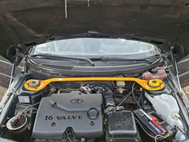 Зеленый ВАЗ 2110, объемом двигателя 1.6 л и пробегом 1 тыс. км за 2000 $, фото 5 на Automoto.ua