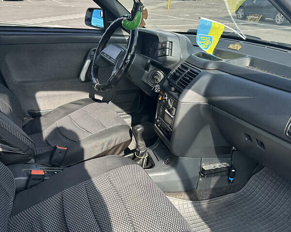 Зеленый ВАЗ 2110, объемом двигателя 1.6 л и пробегом 280 тыс. км за 2600 $, фото 7 на Automoto.ua