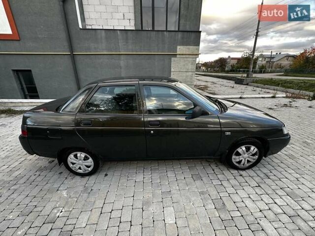 Зеленый ВАЗ 2110, объемом двигателя 1.6 л и пробегом 180 тыс. км за 1700 $, фото 4 на Automoto.ua