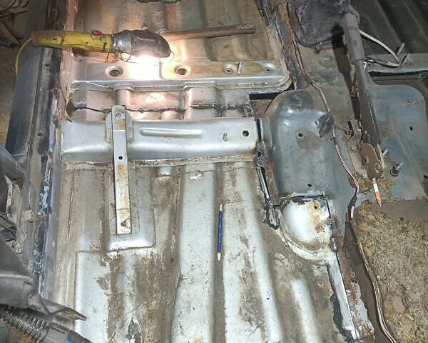 Зелений ВАЗ 2110, об'ємом двигуна 1.6 л та пробігом 210 тис. км за 1550 $, фото 5 на Automoto.ua