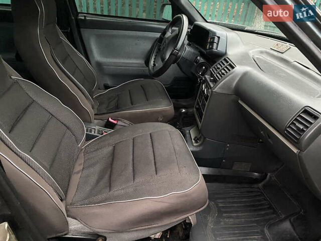 Зеленый ВАЗ 2110, объемом двигателя 1.6 л и пробегом 196 тыс. км за 1750 $, фото 7 на Automoto.ua