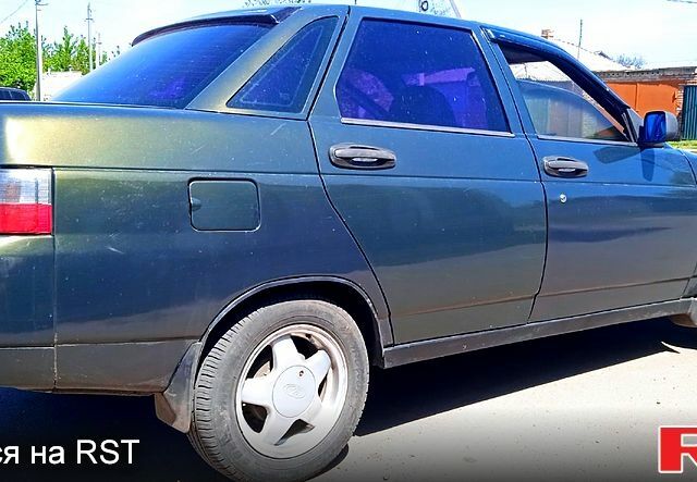 Зеленый ВАЗ 2110, объемом двигателя 1.6 л и пробегом 0 тыс. км за 1500 $, фото 2 на Automoto.ua